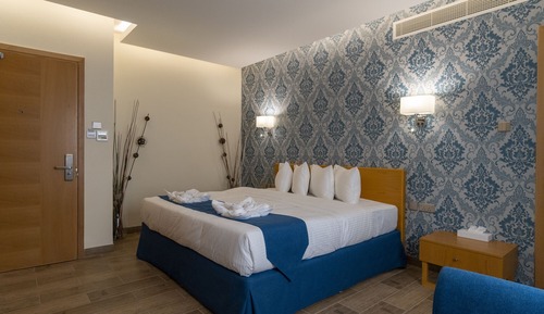 Deluxe Room, 1 King Bed