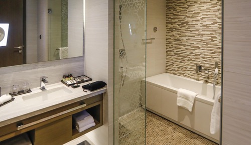 Superior Room, 2 Twin Beds, City View