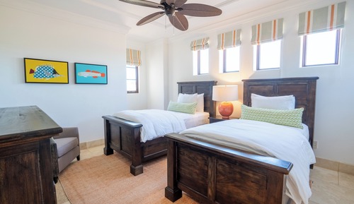 Deluxe Friends and Family Residences