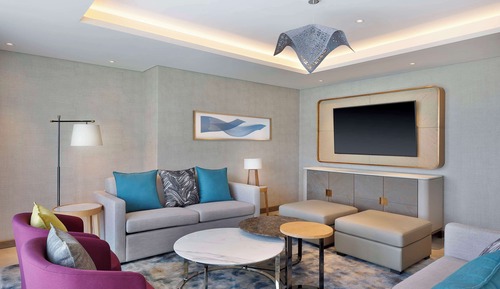 Deluxe Suite, 1 King Bed (Theme Park Access)