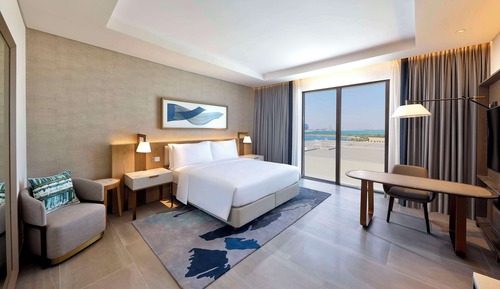 Executive Room, 1 King Bed, Non Smoking, Air conditioning (Theme Park Access)