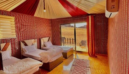 Luxury Triple Room, 1 Bedroom, Private Bathroom, Courtyard View