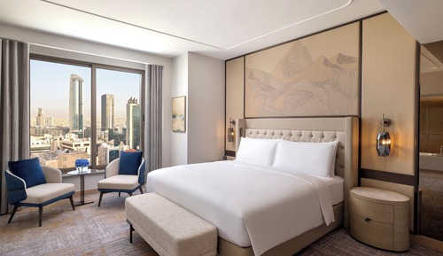 Club Signia Suite, 1 King Bed (Ambassador)