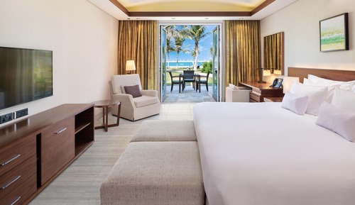 Beachfront Residence One Bedroom Suite with Lounge Access and Butler