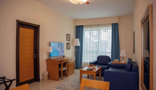 Executive Suite, 3 Bedrooms, Kitchen (Free Transfer to Al Khan Beach)