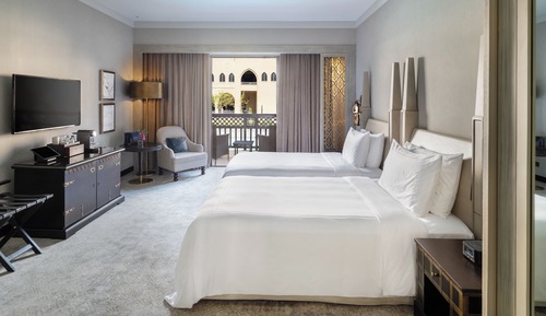 Deluxe Room Lake View - Ultimate Staycation with Attraction Tickets & Kids Go Free