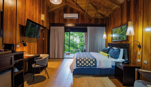 Deluxe Bungalow, Bathtub