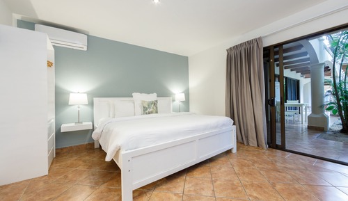 Deluxe Room, 1 King Bed