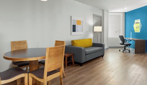 Suite, 1 King Bed