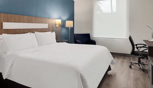 Standard Room, 1 King Bed