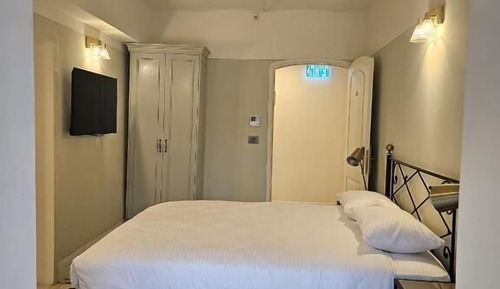 Exclusive Twin Room, Courtyard View