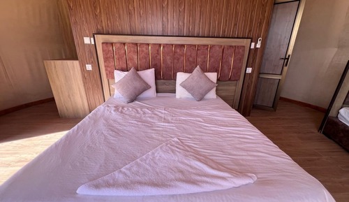 Single Room, Private Bathroom, Desert View