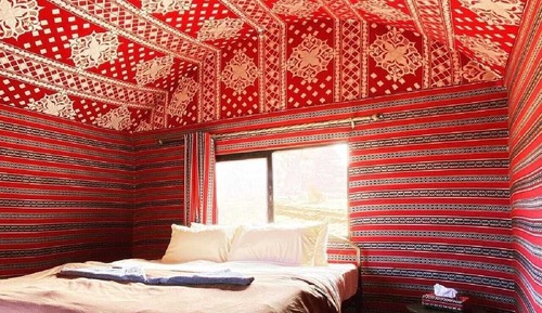 Economy Room, Desert View