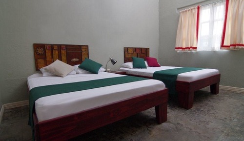 Classic Triple Room, City View