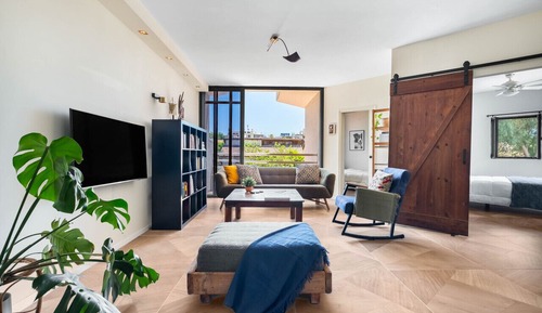 Apartment, Balcony