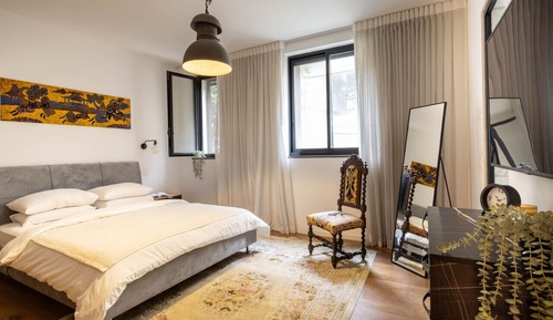 Apartment, Balcony