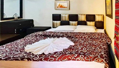 Signature Single Room