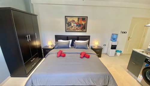 Comfort Studio, 1 King Bed, Non Smoking, Mountain View - 47 - Studio No. 3