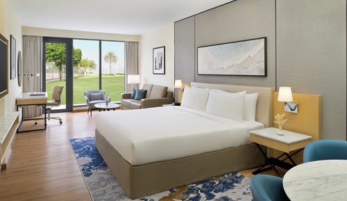Family Room, 1 King Bed (Courtyard Access)