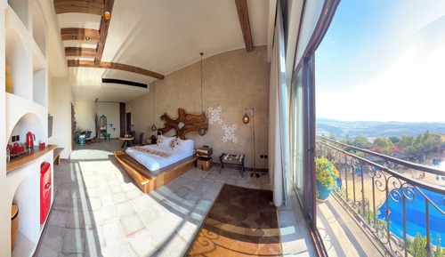 Luxury Suite, Mountain View