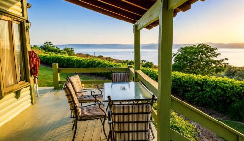 Deluxe Chalet with Lake View