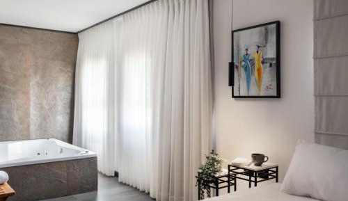 Suite with Spa Bath