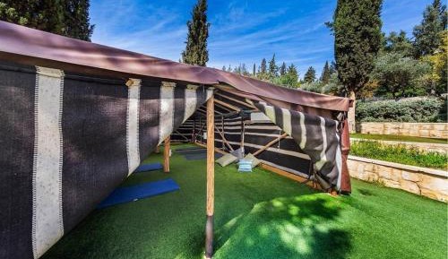 Tent for 20 Guests