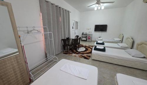 Quadruple Room with Private External Bathroom