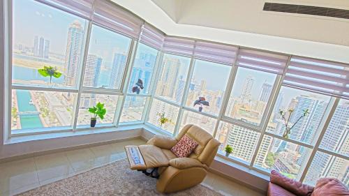 Two-Bedroom Deluxe Apartment with Balcony