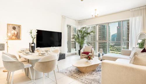 Two-Bedroom Apartment with City View