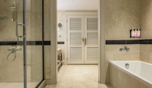 Executive Suite with Sea View