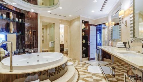 Presidential King Suite