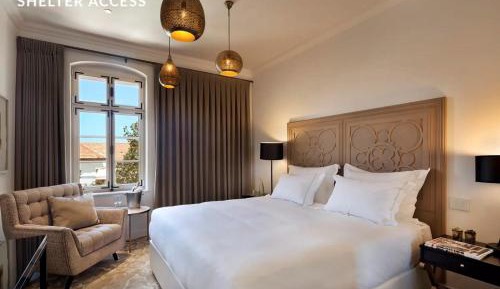 Deluxe Double or Twin Room