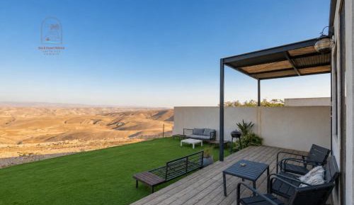 Double Room with Mountain View