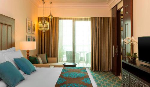 Deluxe Room Sea View, Guest room, 1 King, Sea view, Balcony