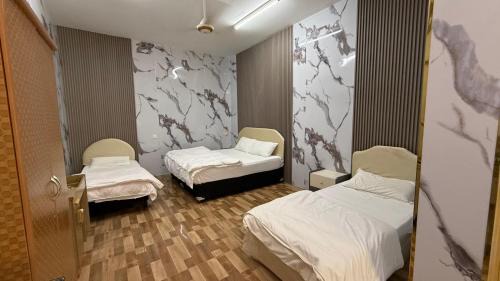 Quadruple Room with Private Bathroom