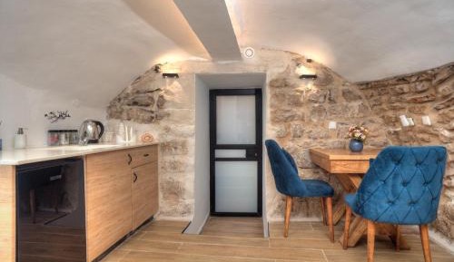 Studio with Spa Bath