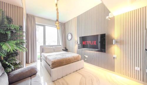 Studio Apartment with Balcony