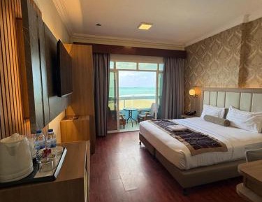 Deluxe Standard Seaview Room with  Balcony 