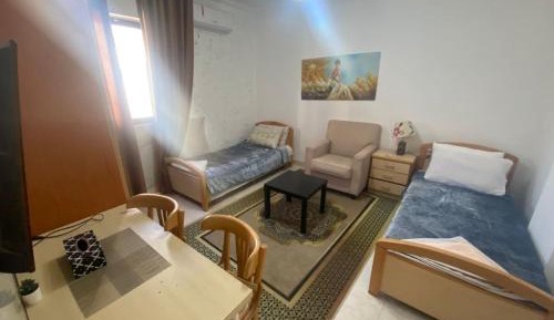Deluxe Studio
