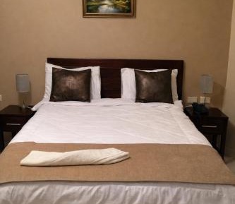 Queen Room