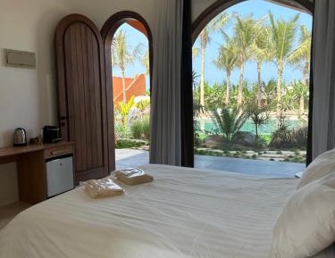 King Room with Pool View