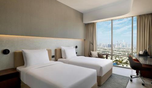 Deluxe Twin Room with Skyline View