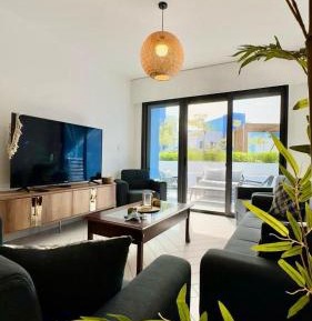 Apartment with Garden View