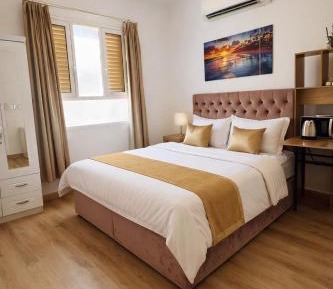 Deluxe King Room