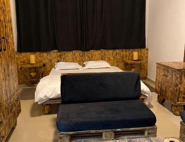 Studio Apartment with King Bed
