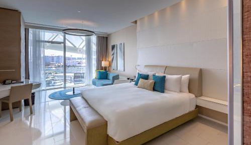 Superior, Guest room, 1 King, Balcony with Complimentary Yas Beach Access