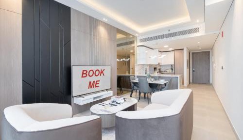 One-Bedroom Apartment with Balcony
