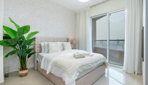 Studio with Lake View
