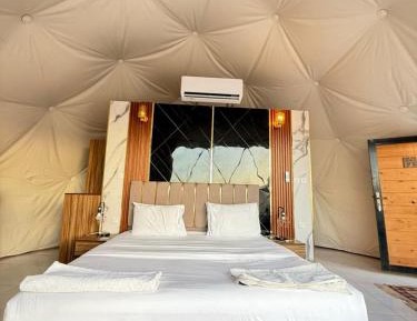 Double Room with Mountain View
